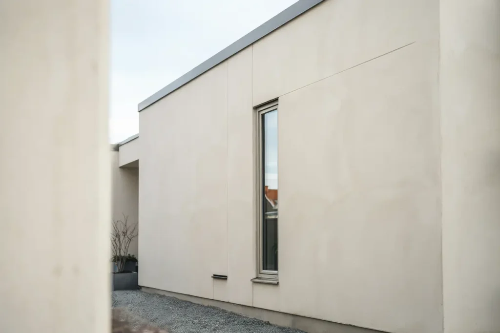 fogning runt f nster och pl tanslutningar p putsfasad i majorna g teborg